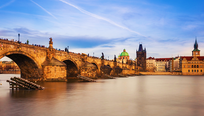 iStock_000023075073_Large