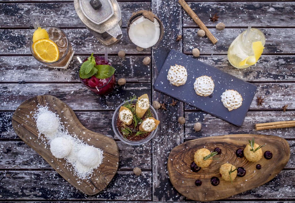 HR-Winter-Chalet-Snacks-